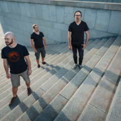 Inštrumentálna kapela BETWEEN THE PLANETS odhaľuje nový singel