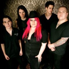 SARAH JEZEBEL DEVA s novým videoklipom „The World Won´t Hold Your Hand“